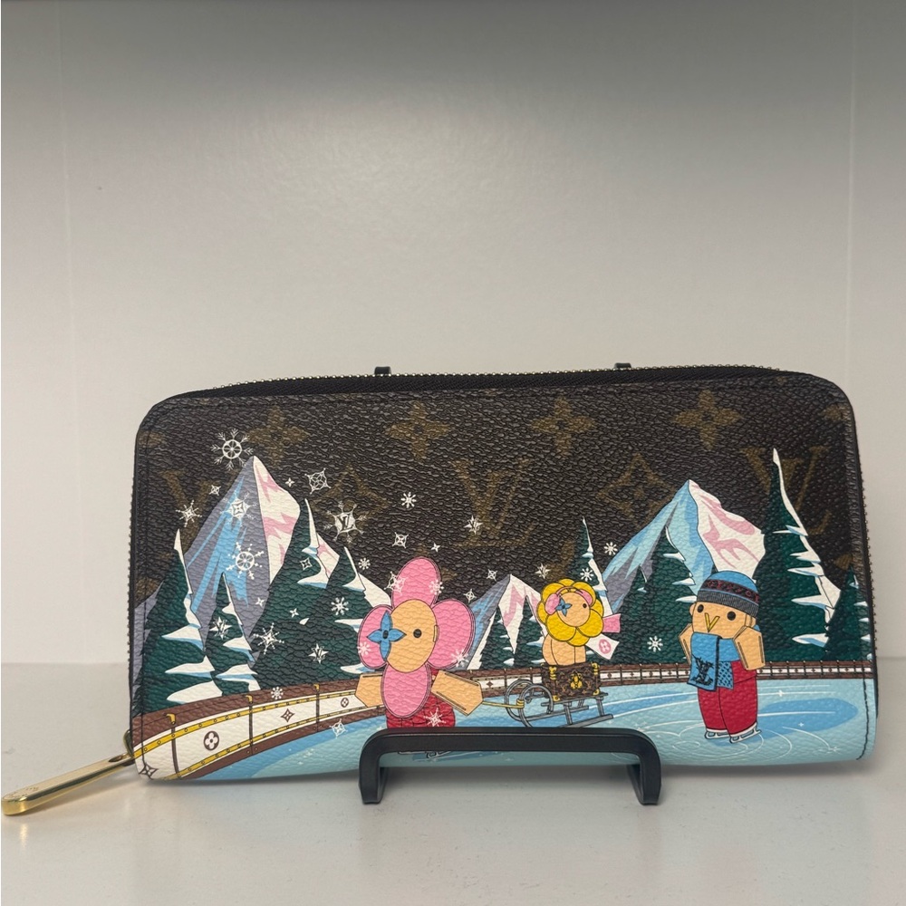 Louis Vuitton Zippy Wallet Limited Edition Vivienne Xmas Monogram Canvas